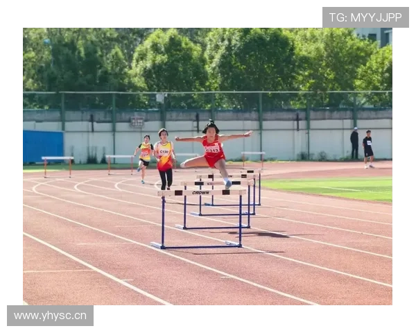 中学生田径训练中跨栏动作要领与技术细节分析研究